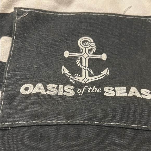 Oasis of the Seas Striped Tote Bag - Black and White - Picture 4 of 5